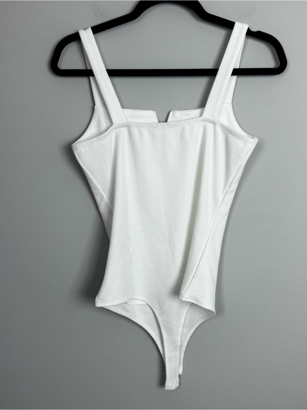 TCEC | White V-Notch Square Neck Tank Top Bodysuit Women’s Size Medium - Picture 9 of 10
